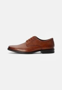 Clarks Howard Walk - Lace-Ups - Dark Tan
