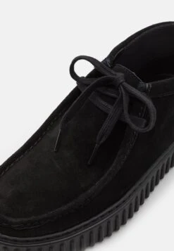 Clarks Torhill Hi - Casual Lace-Ups - Black -Exquisite Shoes 10401a6a23084b3b9d0bc4c02d0eebc8