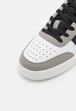 BRAVE SOUL Diego - Trainers - Grey 13 BRAVE SOUL Diego - Trainers - Grey -Exquisite Shoes 2bfc8ca75f074a80ab8c18ed65a3038a