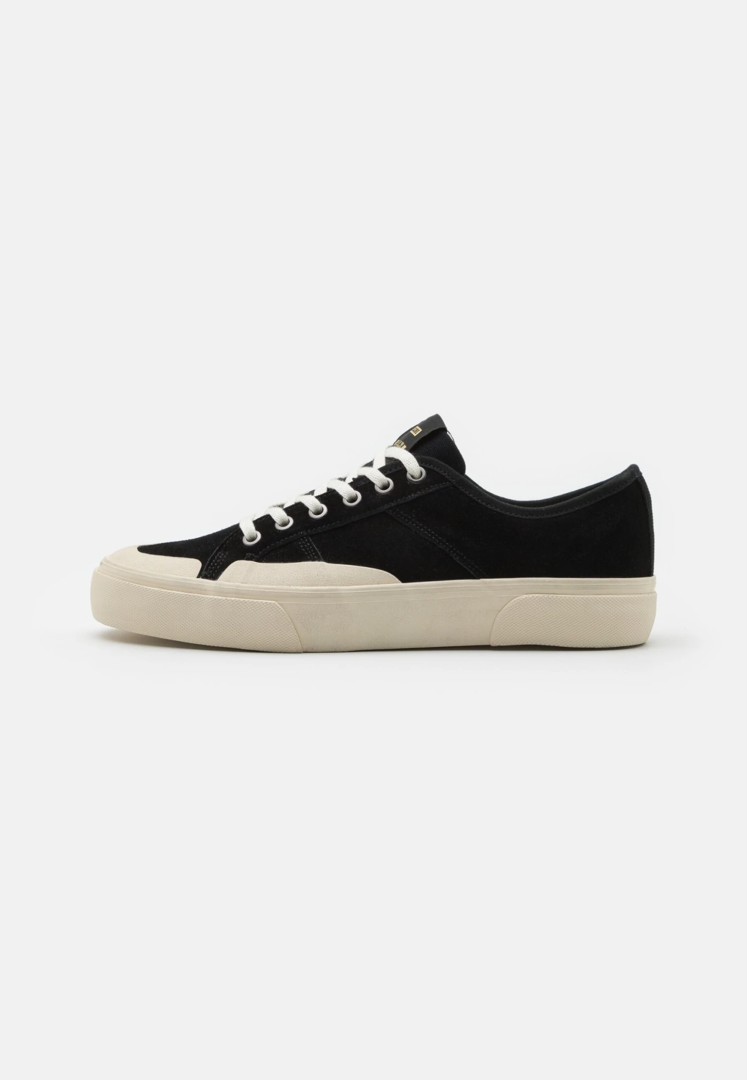 Globe Surplus - Trainers - Black/Cream/Montano 3 Globe Surplus - Trainers - Black/Cream/Montano