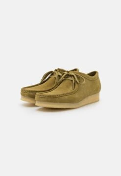 Clarks Originals Wallabee - Casual Lace-Ups - Mid Green -Exquisite Shoes 4bfa644104ec49fca490805dec6004d7
