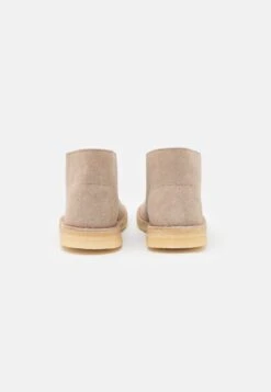 Clarks Originals Desert Boot - Casual Lace-Ups - Sand -Exquisite Shoes 5a1db507d740431f986e2057343b3d50