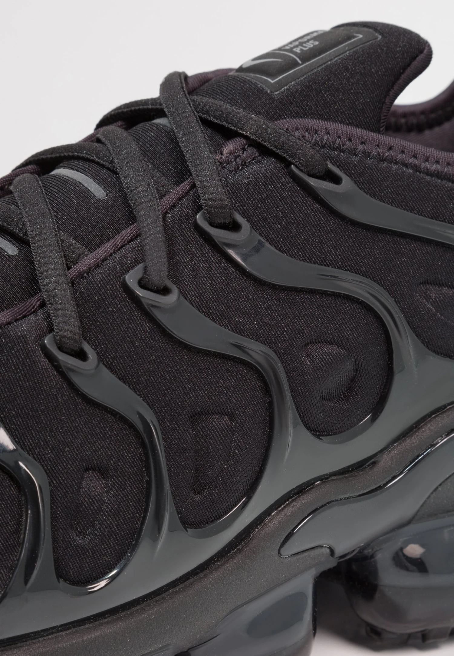 Nike Sportswear Air Vapormax Plus - Trainers - Black/Dark Grey 8 Nike Sportswear Air Vapormax Plus - Trainers - Black/Dark Grey - Image 6