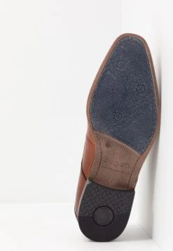 Bugatti Morino - Smart Lace-Ups - Cognac -Exquisite Shoes 8301e07e7b714faea4b25e78bf3776b5