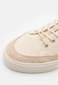 Sneaky Steve Cally - Trainers - Off White 13 Sneaky Steve Cally - Trainers - Off White -Exquisite Shoes a647745bb62c46b89a1e092fbcd80dcc