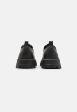 YOURTURN Unisex - Lace-Ups - Black -Exquisite Shoes aaae83047a954d1aab81392769433db6