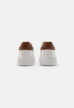Gant Mc Julien - Trainers - White/Cognac -Exquisite Shoes aed73fe40d8b432e9f3ed150f9a551de