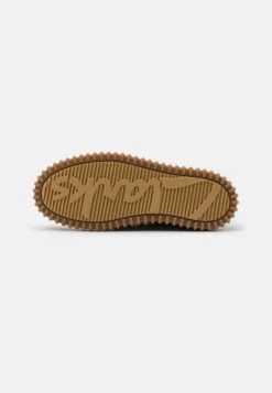 Clarks Torhill - Casual Lace-Ups - Dark Sand -Exquisite Shoes b2e34cd49b004e4abd6d6e3d96ff9410