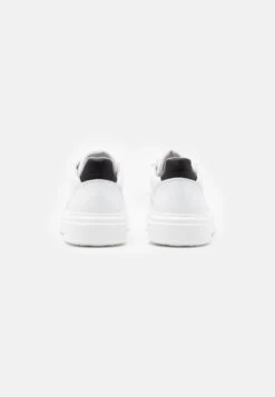 Steve Madden Brent - Trainers - White/Black -Exquisite Shoes bd51cf5ddb0a495e8eee2c63f626b5f4
