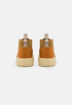Clarks Originals Desert Cup - Casual Lace-Ups - Oakmoss -Exquisite Shoes c7763564c6114521ba72faba91453f2e