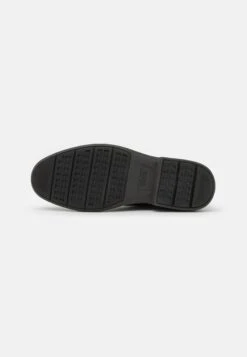 Cole Haan Go To Lace Chukka - Casual Lace-Ups - Black/Dark Pavement -Exquisite Shoes e6d50a2deff44c4cbd0688128325e291